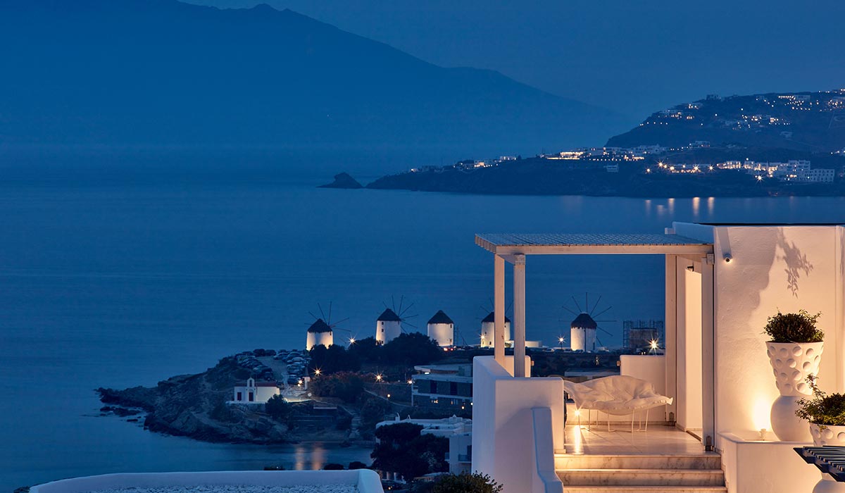 Glamorous front row seats to the thrill of Mykonos Town - Myconian Kyma